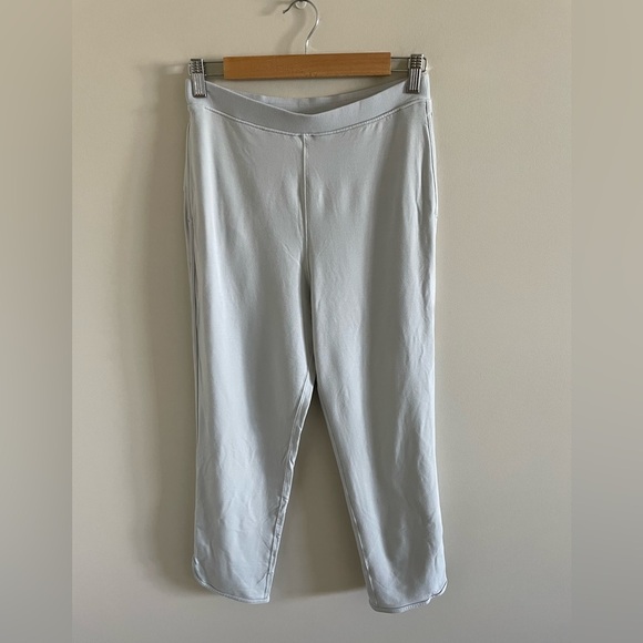 Lululemon Every Moment Pant 26" Vapor Size 6 - Picture 6 of 10